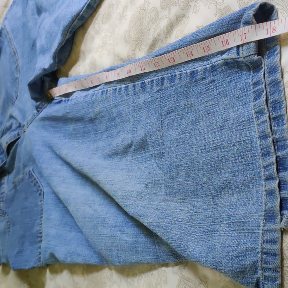 [3 for $15] Petite Jean Capris - Picture 8 of 13